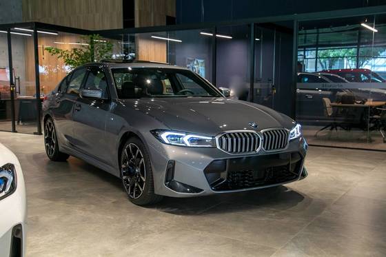 BMW 320i 2.0 16V TURBO FLEX M SPORT AUTOMÁTICO BMW 320i 2.0 16V TURBO FLEX M SPORT AUTOMÁTICO